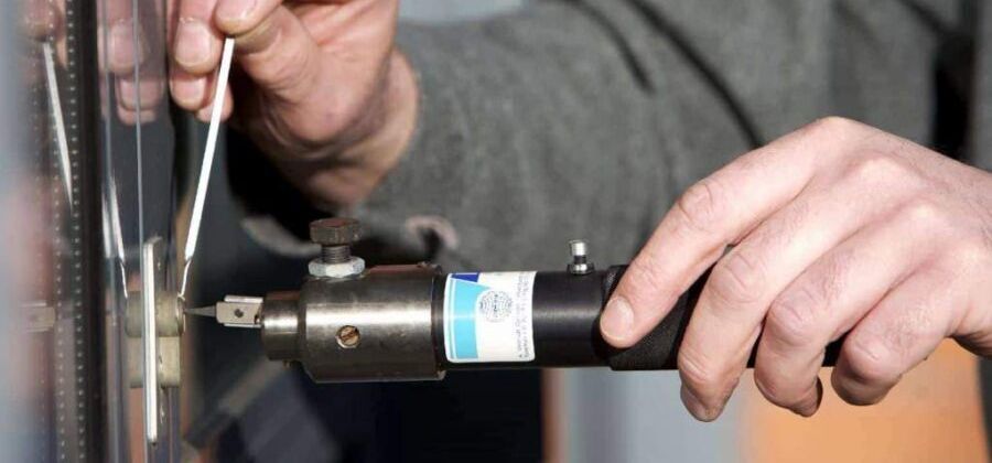 Cover image for Automotive locksmith training