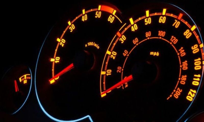 Malfunctioning Instrument Cluster (Service My Car)